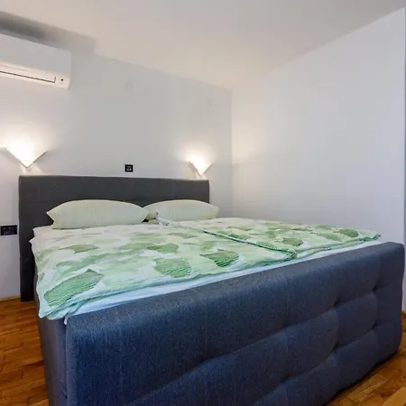 Stepusin Apartment *